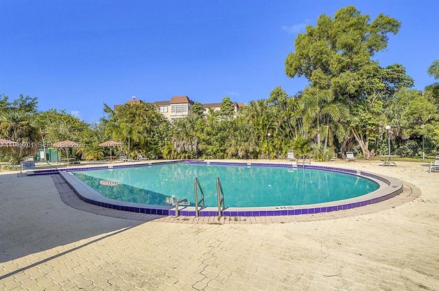 1681 NW 70th Ave 418, Plantation, FL 33313