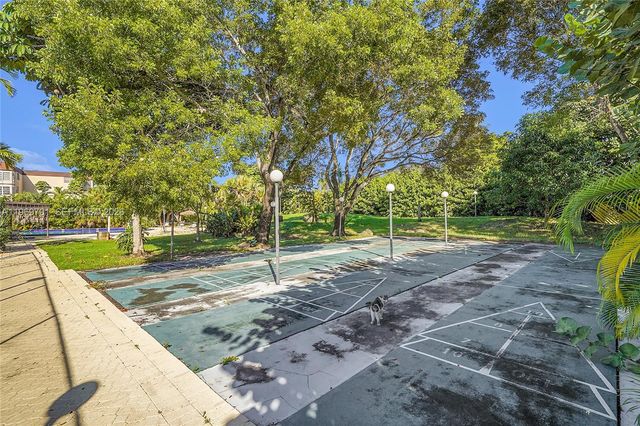 1681 NW 70th Ave 418, Plantation, FL 33313