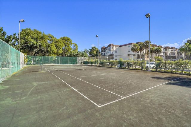 1681 NW 70th Ave 418, Plantation, FL 33313