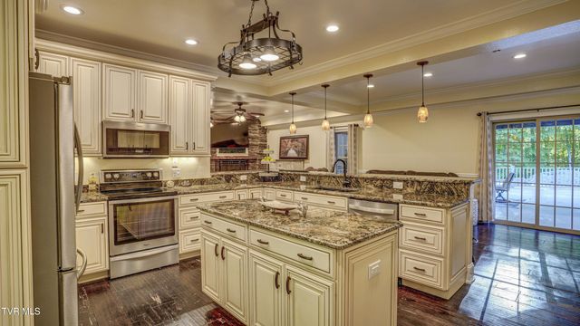 167 Tailwater Road, Bluff City, TN 37618