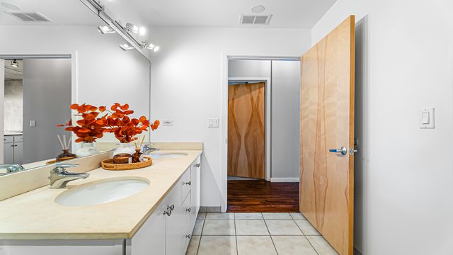 630 N Franklin Street 812, Chicago, IL 60654