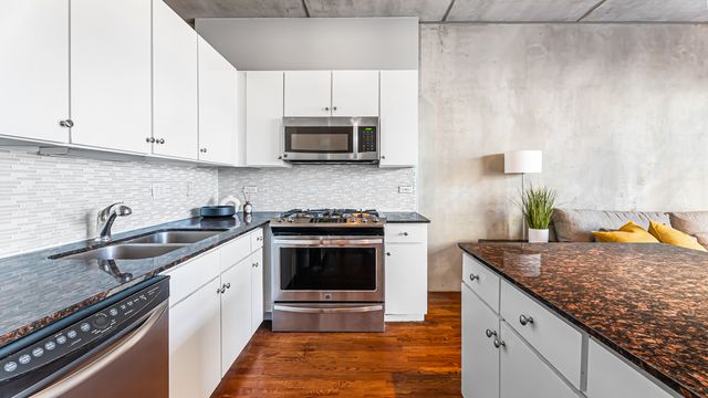 630 N Franklin Street 812, Chicago, IL 60654