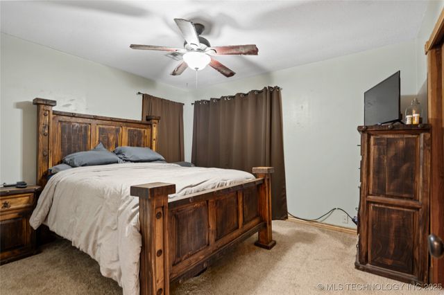 808 Carter Street SE, Ardmore, OK 73401