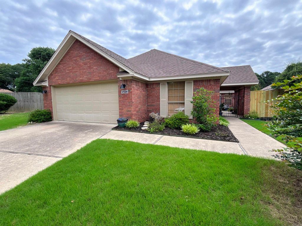 2528 jasmine Drive, Benton, AR 72015