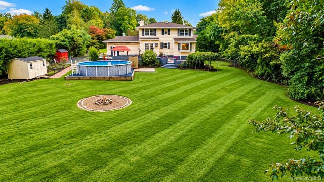 476 Hilltop Road, Yorktown Heights, NY 10598