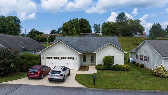 53 Riverwalk Circle, Hayesville, NC 28906