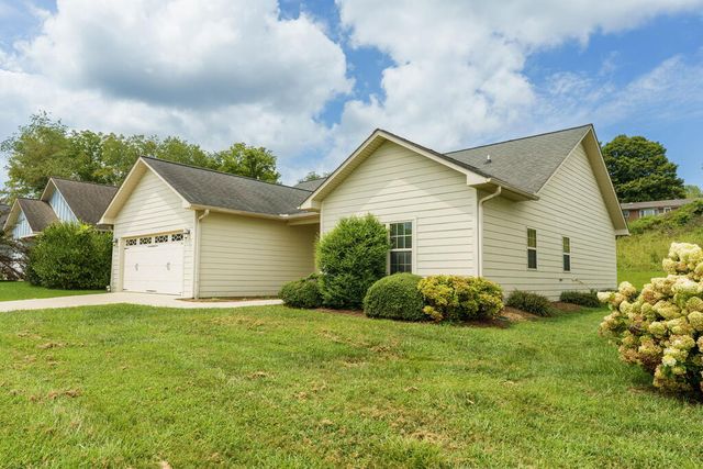 53 Riverwalk Circle, Hayesville, NC 28906