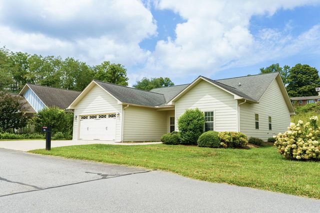 53 Riverwalk Circle, Hayesville, NC 28906