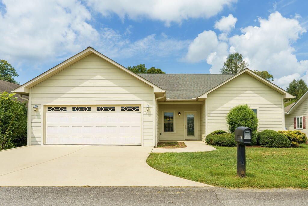 53 Riverwalk Circle, Hayesville, NC 28906