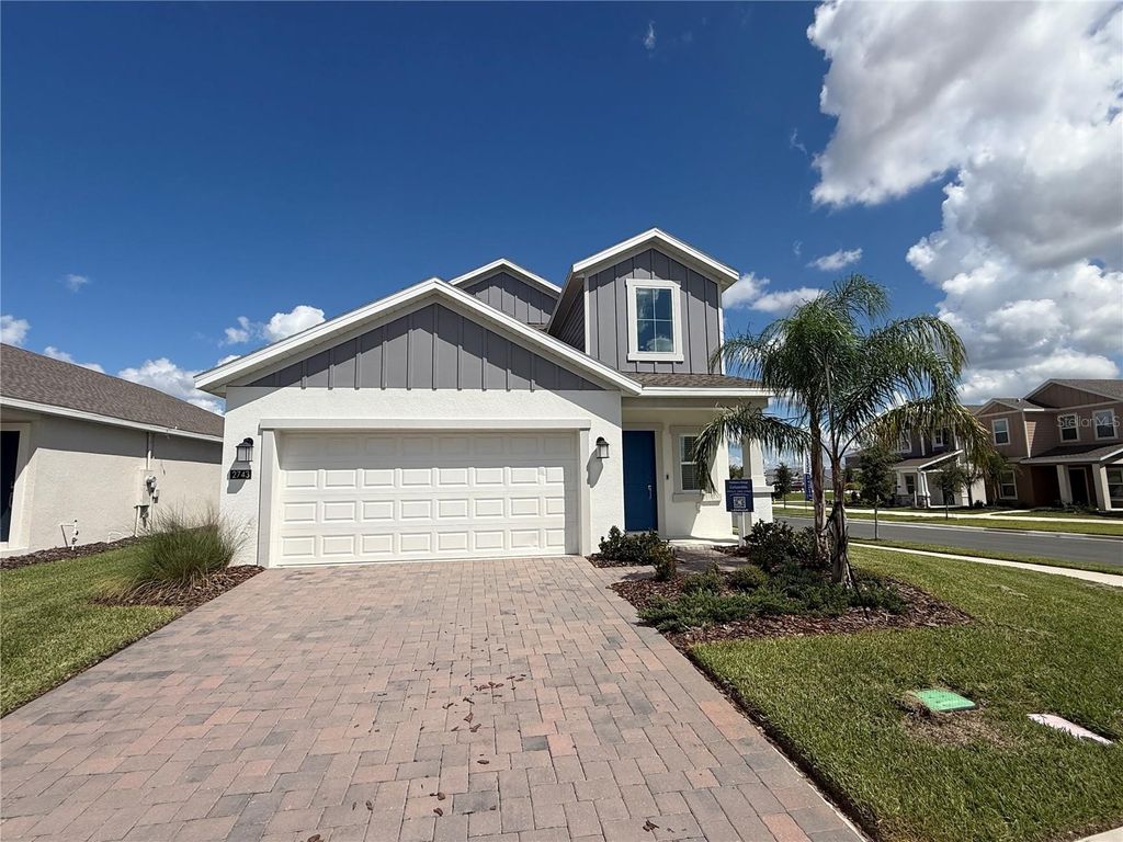 2743 RUNNERS CIRCLE, Clermont, FL 34714