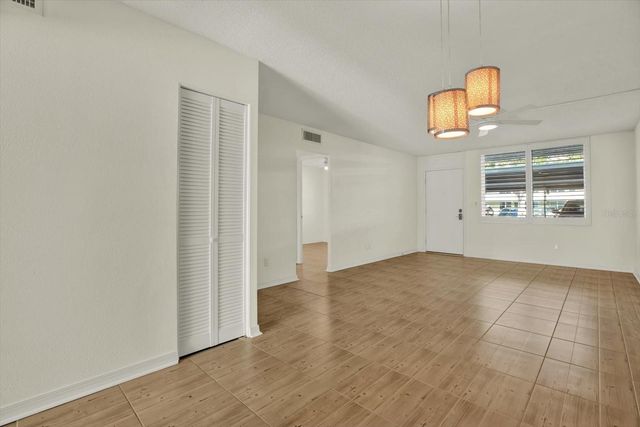 4715 BAY STREET NE 126, St Petersburg, FL 33703