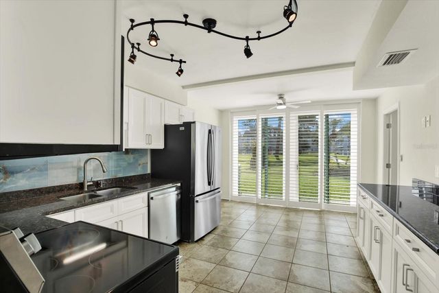 4715 BAY STREET NE 126, St Petersburg, FL 33703