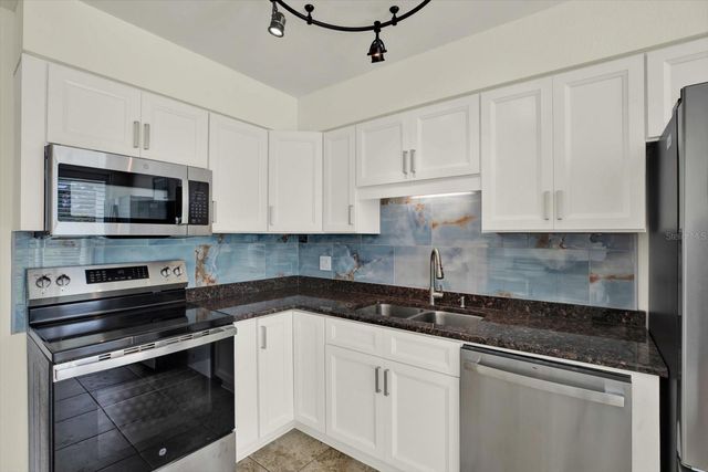 4715 BAY STREET NE 126, St Petersburg, FL 33703
