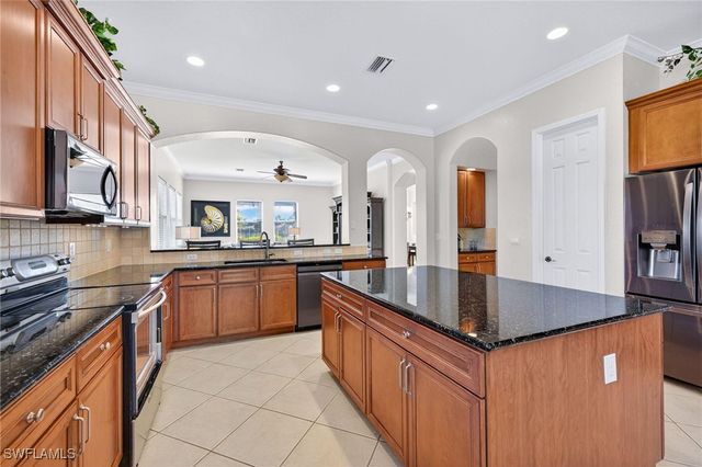 2212 Vardin PL, Naples, FL 34120