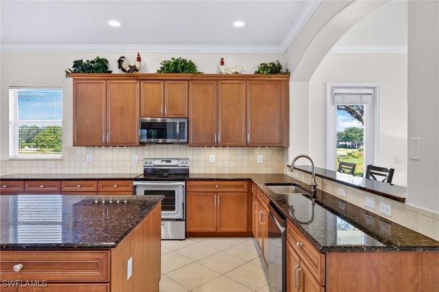 2212 Vardin PL, Naples, FL 34120