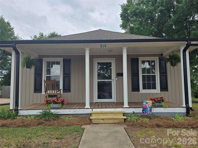 214 E 10th Street, Kannapolis, NC 28083