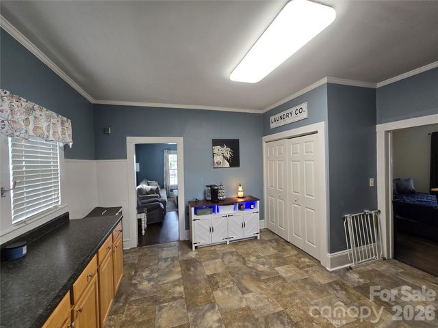 214 E 10th Street, Kannapolis, NC 28083