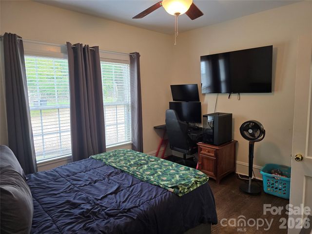 214 E 10th Street, Kannapolis, NC 28083