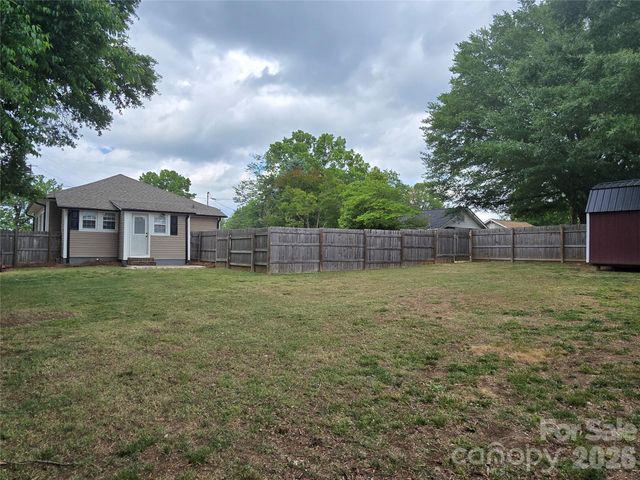 214 E 10th Street, Kannapolis, NC 28083