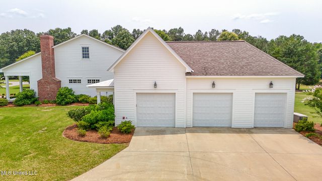 381 Parkinson Road, Flora, MS 39071