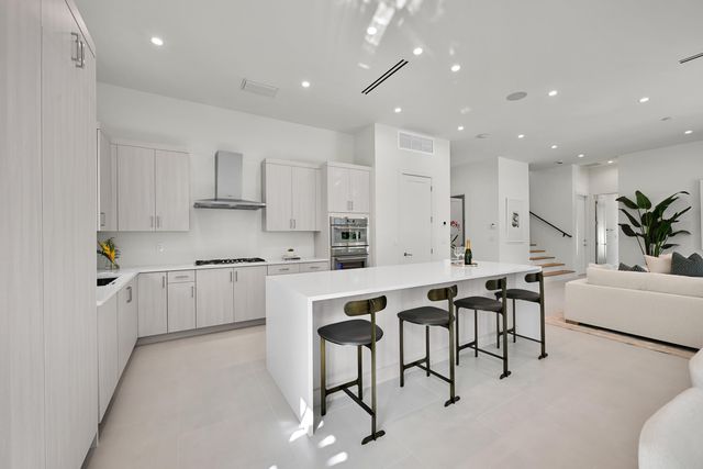 16702 Mosaic Place, Delray Beach, FL 33446