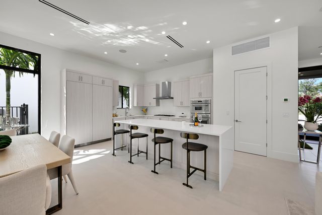 16702 Mosaic Place, Delray Beach, FL 33446