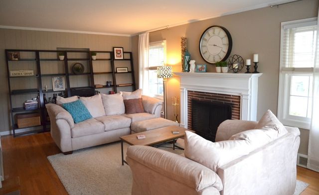 745 S CHESTNUT Avenue, Arlington Heights, IL 60005