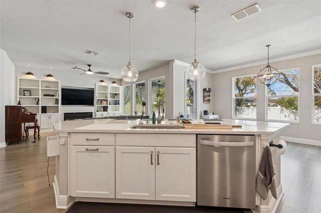 2407 W CARMEN STREET, Tampa, FL 33609