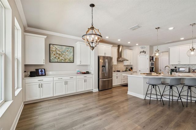 2407 W CARMEN STREET, Tampa, FL 33609