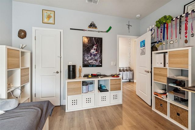 2407 W CARMEN STREET, Tampa, FL 33609