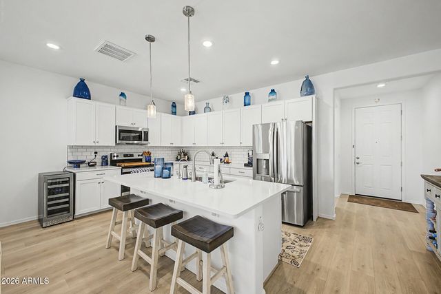 40054 W JAMES Lane, Maricopa, AZ 85138