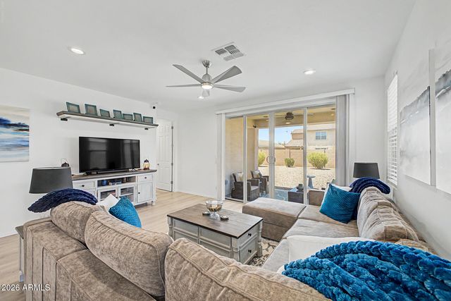 40054 W JAMES Lane, Maricopa, AZ 85138