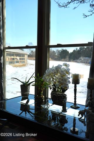 9605 Meghan Ln, Louisville, KY 40291