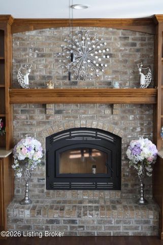 9605 Meghan Ln, Louisville, KY 40291