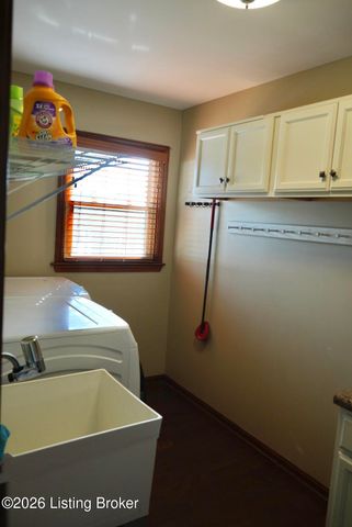 9605 Meghan Ln, Louisville, KY 40291