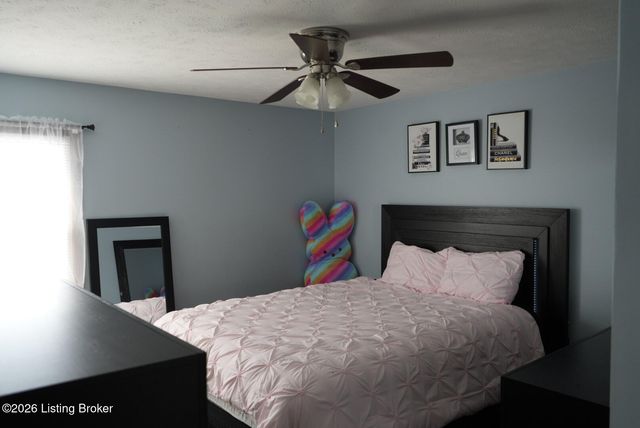 9605 Meghan Ln, Louisville, KY 40291