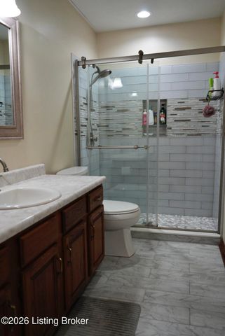 9605 Meghan Ln, Louisville, KY 40291