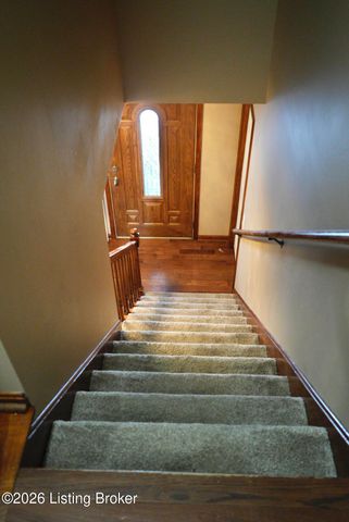 9605 Meghan Ln, Louisville, KY 40291