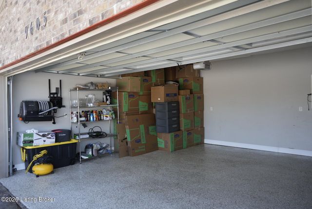 9605 Meghan Ln, Louisville, KY 40291