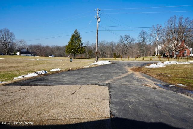 9605 Meghan Ln, Louisville, KY 40291