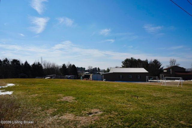 9605 Meghan Ln, Louisville, KY 40291