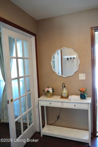 9605 Meghan Ln, Louisville, KY 40291