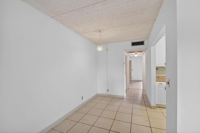 3300 Springdale Boulevard 208, Palm Springs, FL 33461
