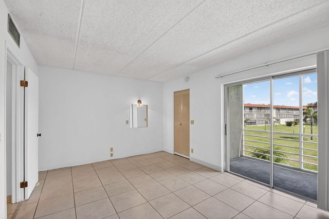 3300 Springdale Boulevard 208, Palm Springs, FL 33461