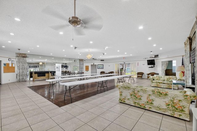 3300 Springdale Boulevard 208, Palm Springs, FL 33461