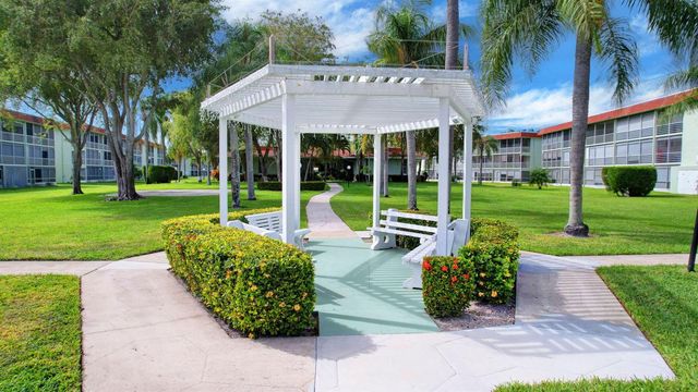 3300 Springdale Boulevard 208, Palm Springs, FL 33461