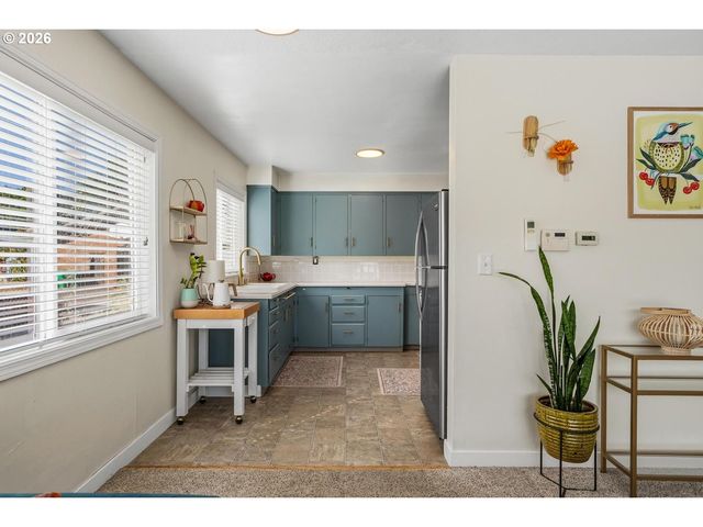 4905 Se 99TH Ave, Portland, OR 97266