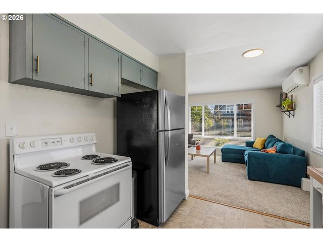 4905 Se 99TH Ave, Portland, OR 97266