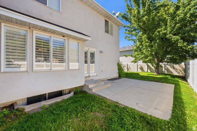 5645 S HIGHLAND PARK CT, Holladay, UT 84121