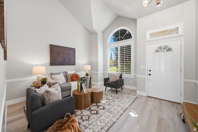 5645 S HIGHLAND PARK CT, Holladay, UT 84121